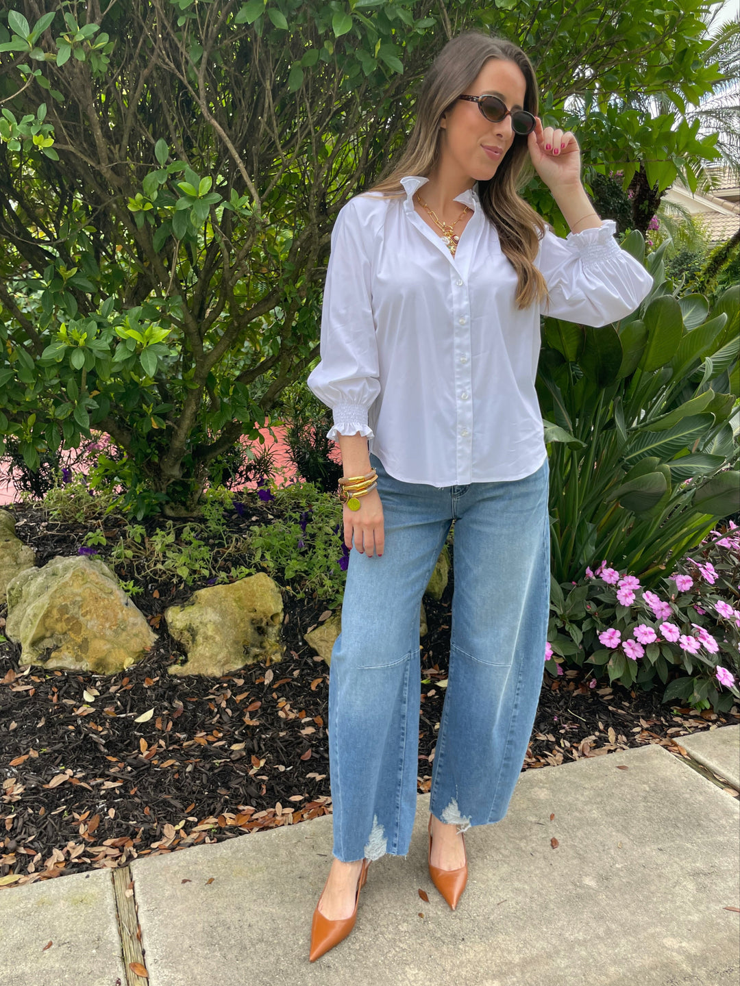 Finley Fiona Solid Silky Poplin Shirt in White paired with MAC Denim Dakota Barrel Leg Jeans in Medium Denim available at Barbara Katz