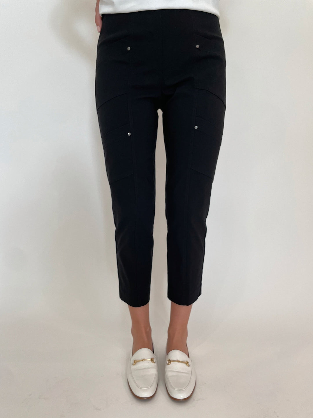 Elliott Lauren Cropped Cargo Pants in Black available at Barbara Katz. Elliott Lauren classic pull-on pants with elastic waistband, cargo pockets, rivet details, straight leg, and cropped length.