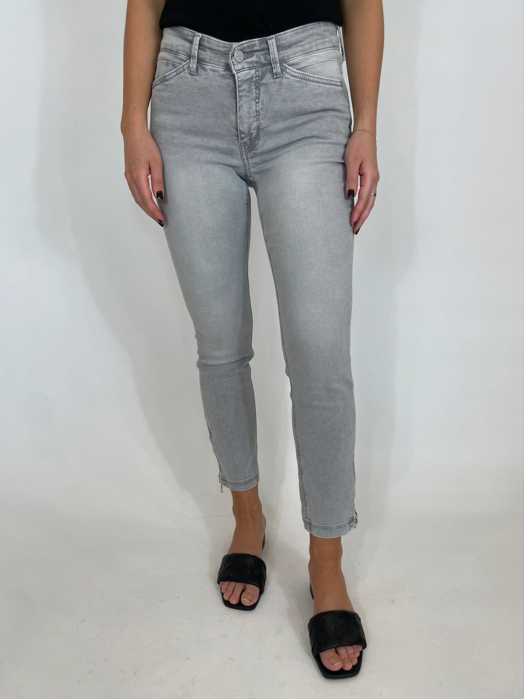 MAC Denim Dream Chic Crop Jean in D312 Grey available at Barbara Katz