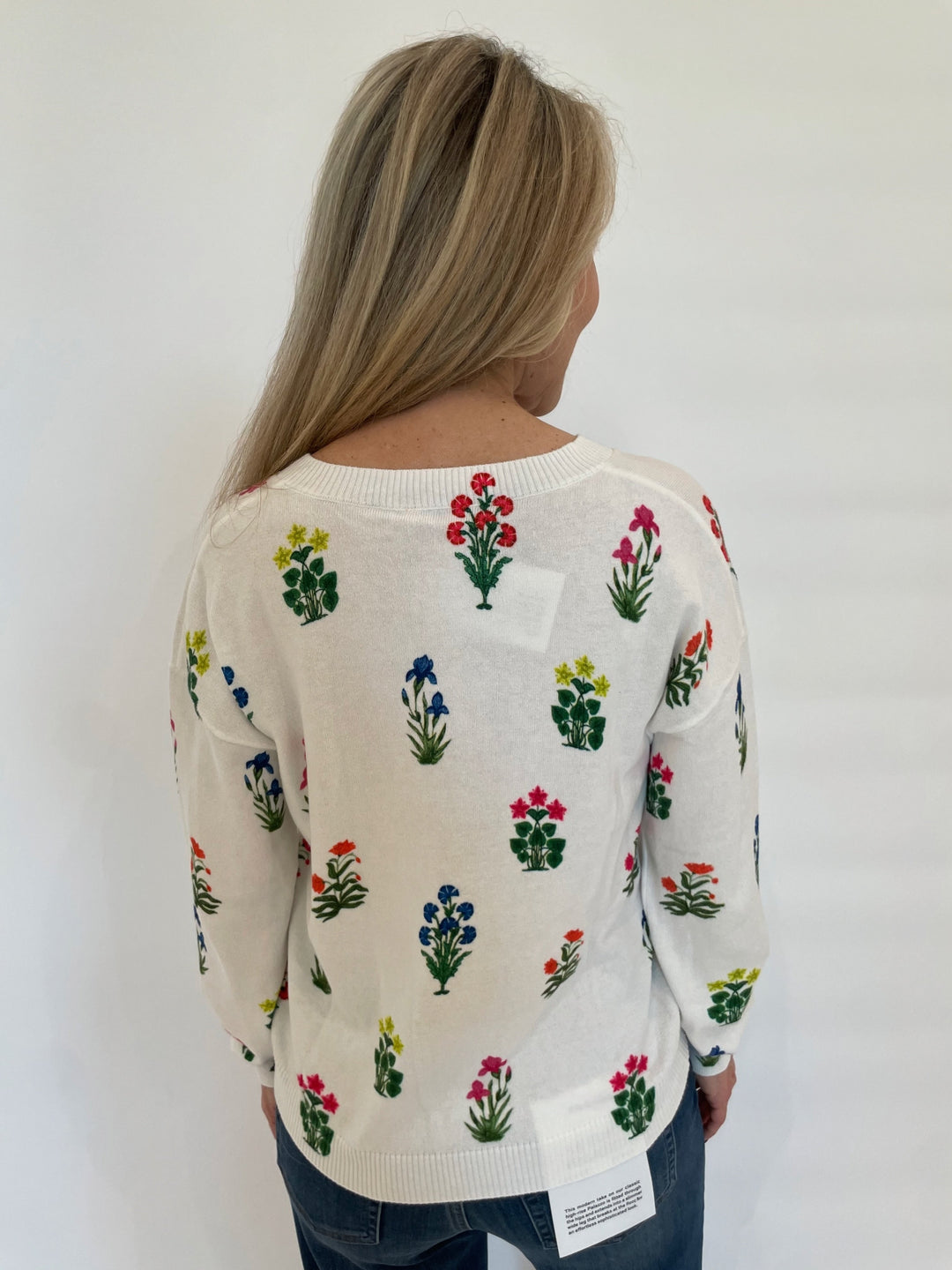 Vilagallo Jazmin V-Neck Floral Sweater in White/Multi available at Barbara Katz