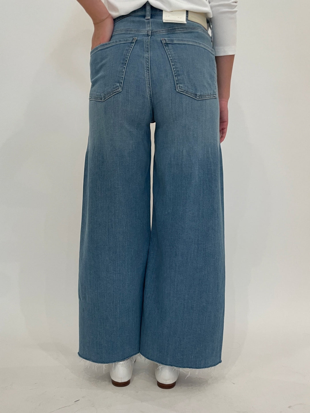 Citizens of Humanity Lyra Crop Wide Leg Jeans in Bhodi available at Barbara Katz