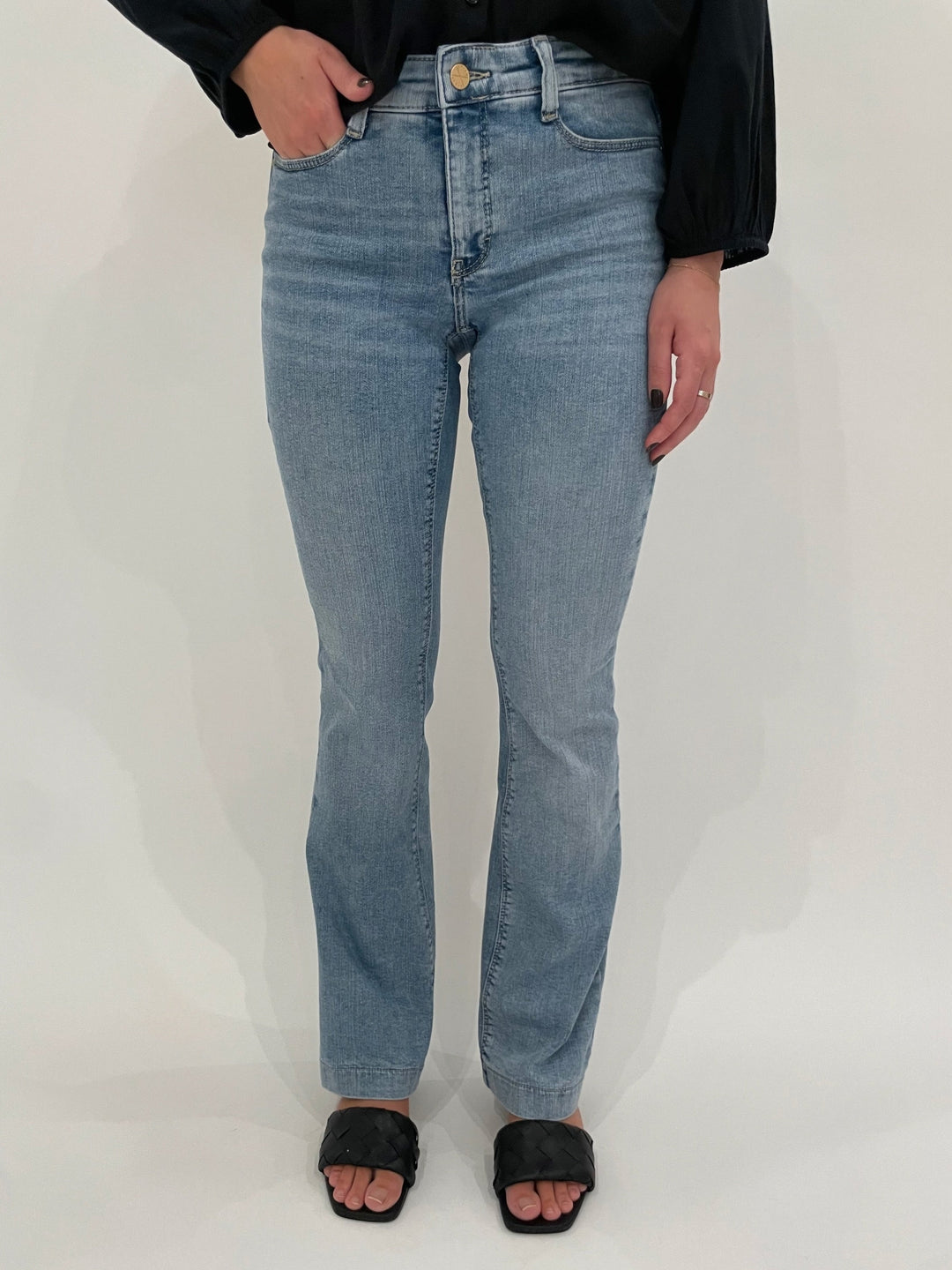 MAC Denim Dream Boot Jeans 32" in Summer Blue Clouds Wash available at Barbara Katz