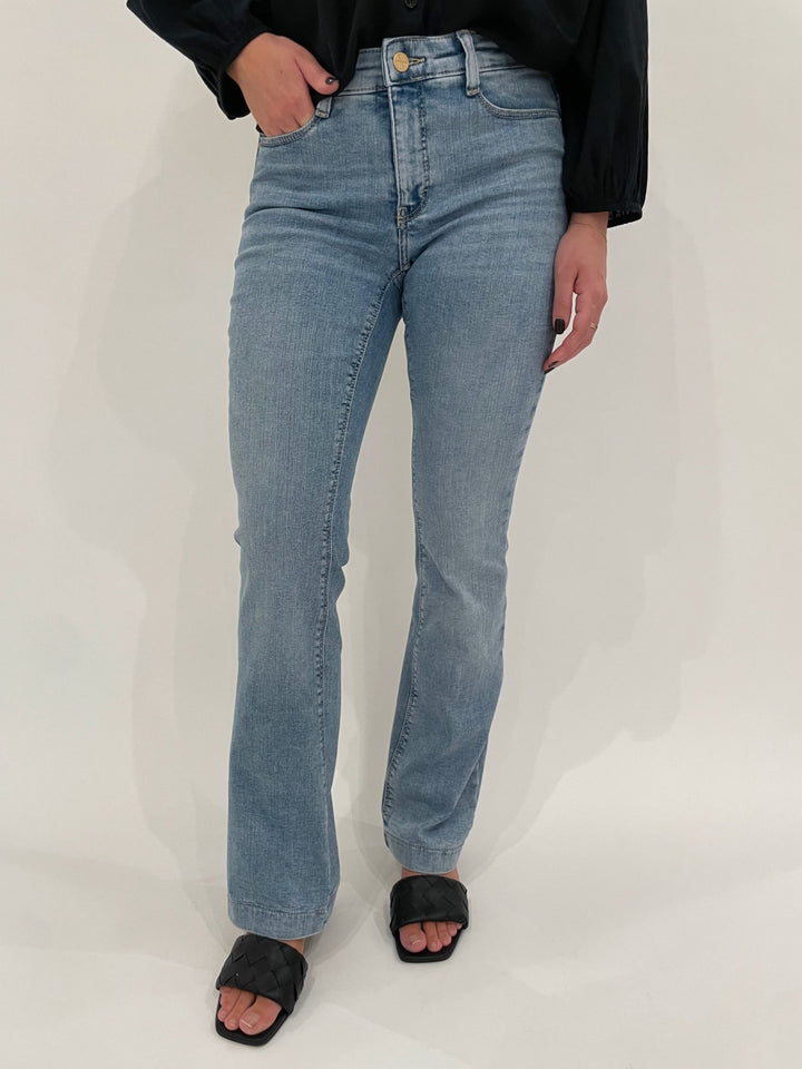 MAC Denim Dream Boot Jeans 32" in Summer Blue Clouds Wash available at Barbara Katz