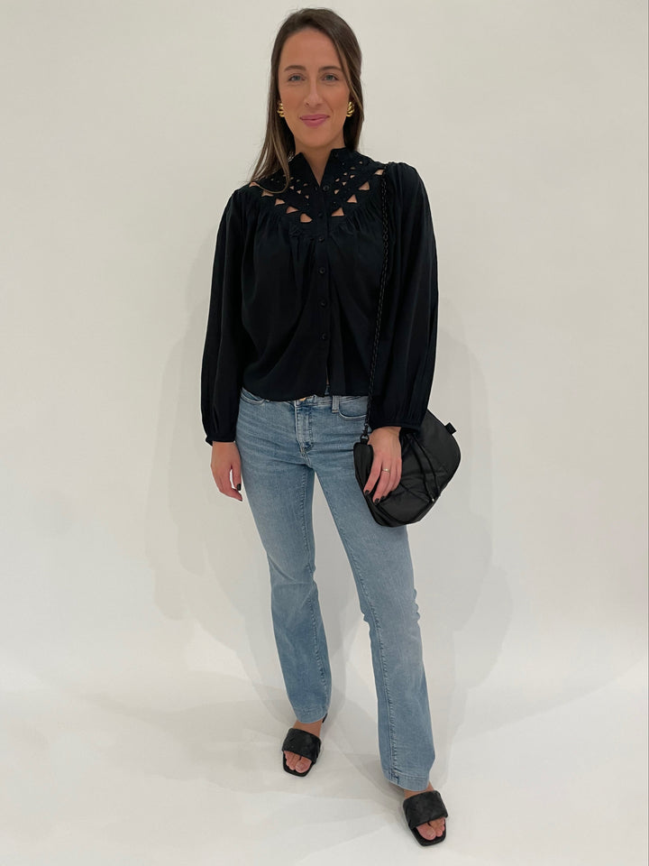 Mother The V-Yoke Shirt in Trifecta paired with MAC Denim Dream Boot Jeans 32" in Summer Blue Clouds Wash, Ben-Amun Madeline Clip-On Link Earrings in Gold, Daniella Lehavi Quilt Crossbody Bag in Black available at Barbara Katz