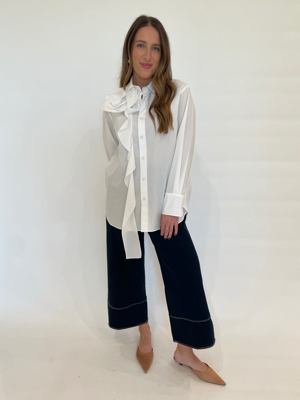 Marella Ketch Poplin Shirt in White paired with Lysse Dion Sailor Crop Palazzo Jeans in Indigo available at Barbara Katz