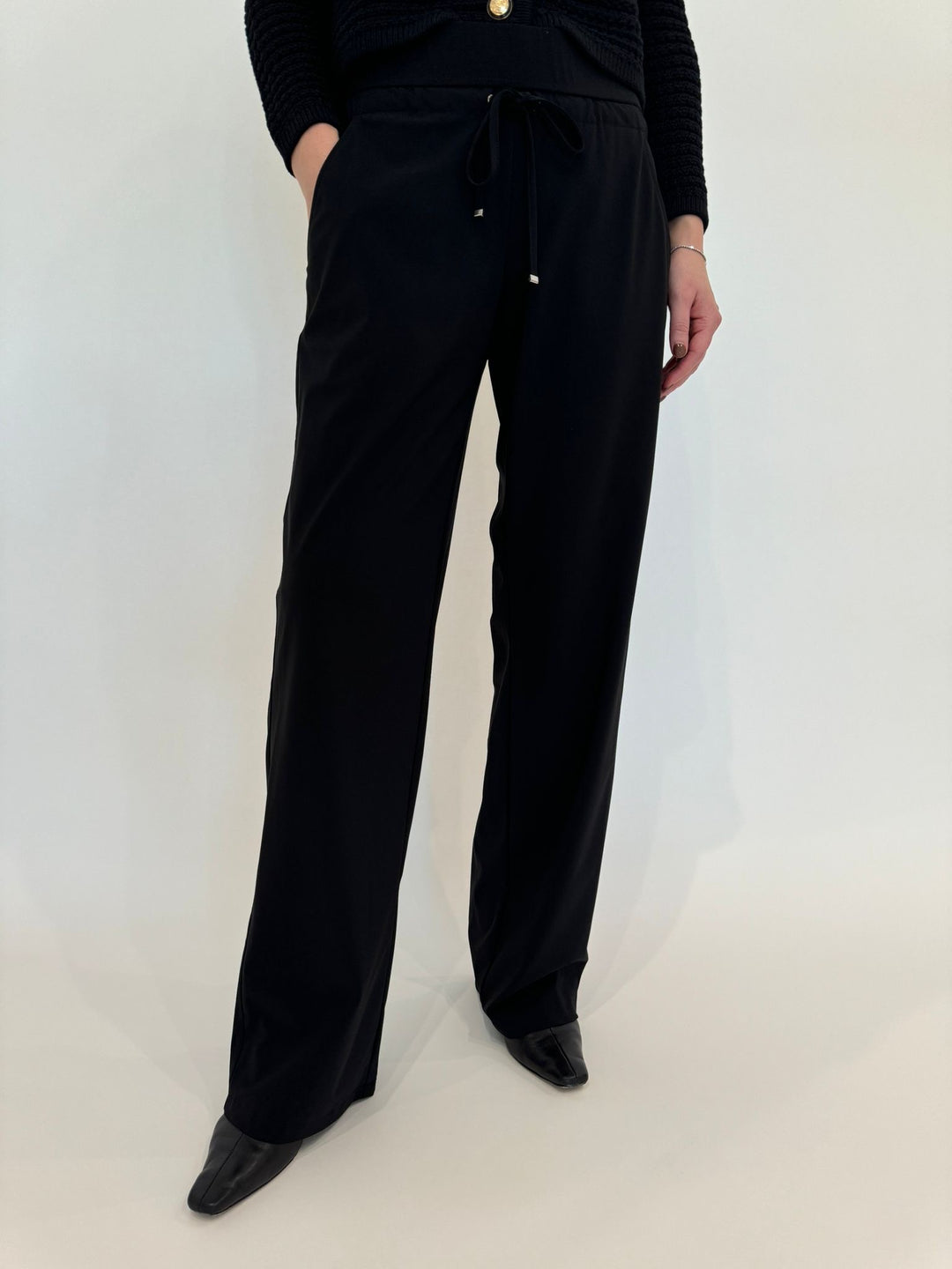 Raffaello Rossi Candice Straight Pants in Black available at Barbara Katz