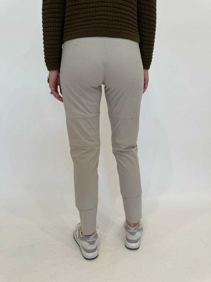 Raffaello Rossi Candy Pants in Kalk available at Barbara Katz