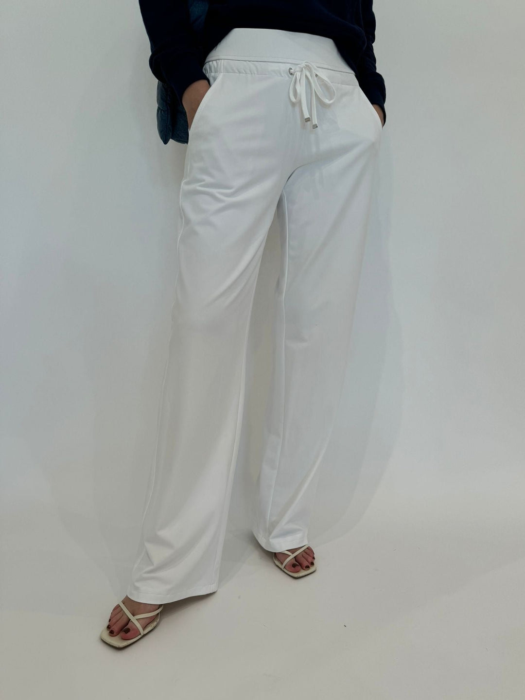 Raffaello Rossi Candice Straight Pants in White available at Barbara Katz