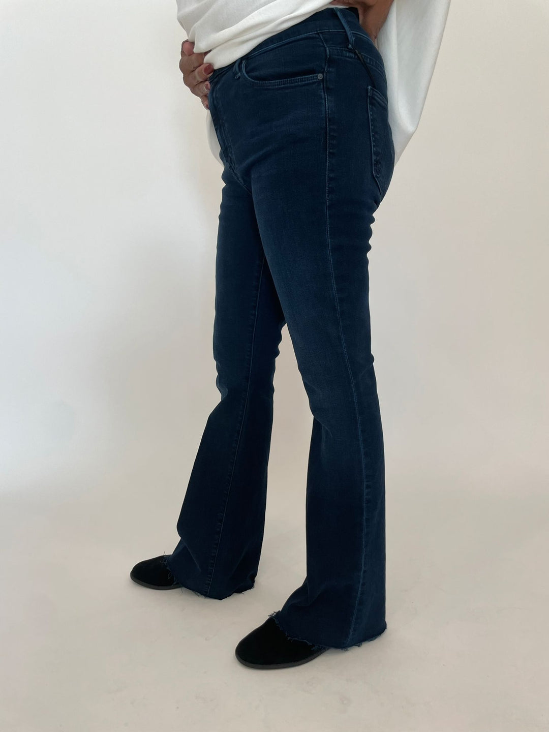 Mother The Weekender Fray Jeans in Chip On My Shoulder available at Barbara Katz