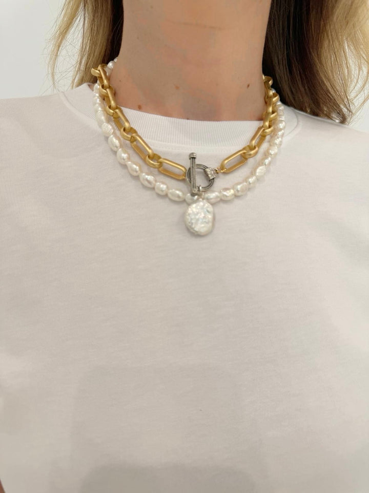 BK Jewelry 16" Oval Rolo Necklace With Disc Pearl in Gold/White layered with Small Pearl 17" Necklace With Swivel Clasp in White