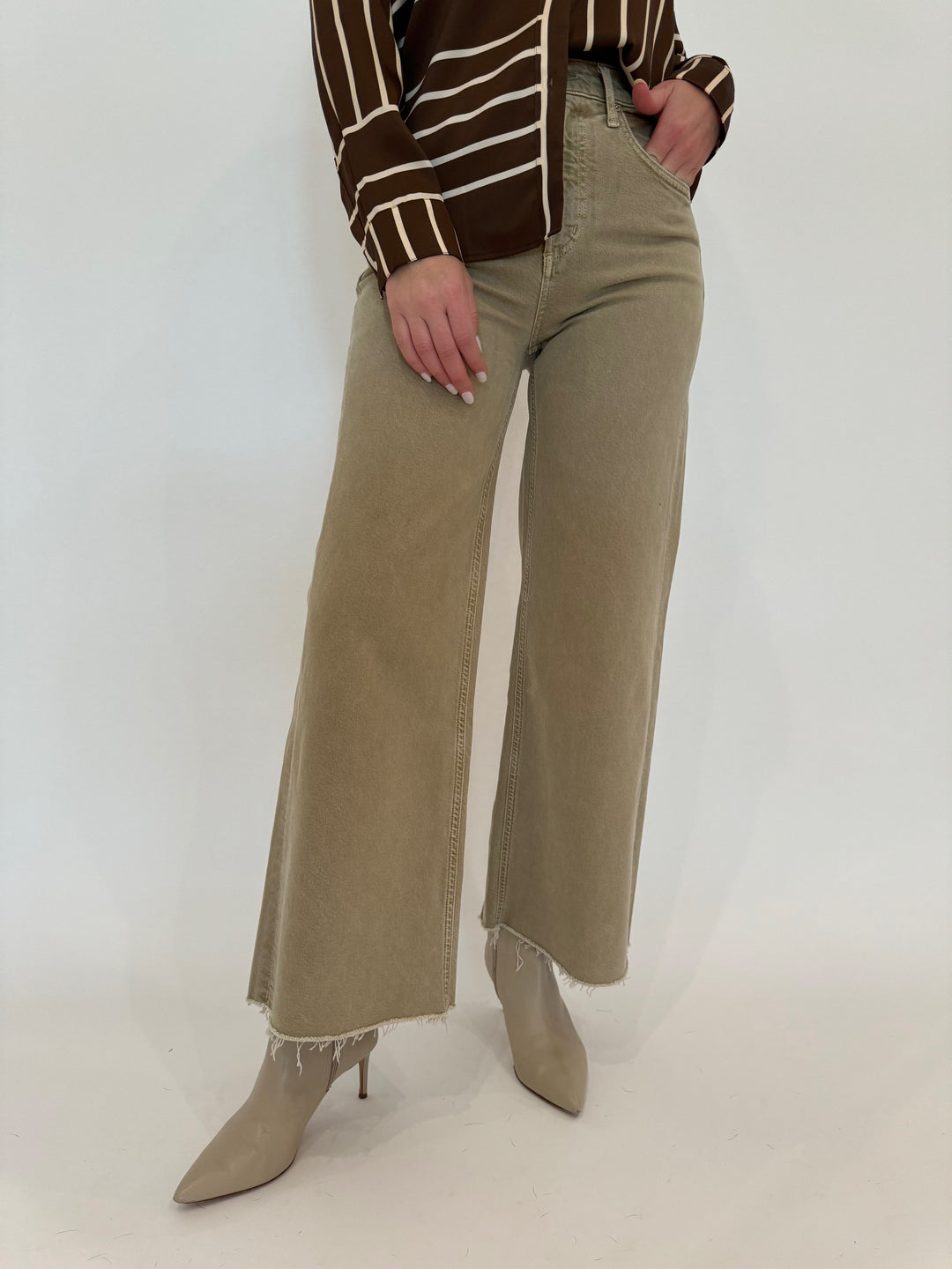 Citizens of Humanity Lyra Crop Wide Leg Jeans in Porcini available at Barbara Katz