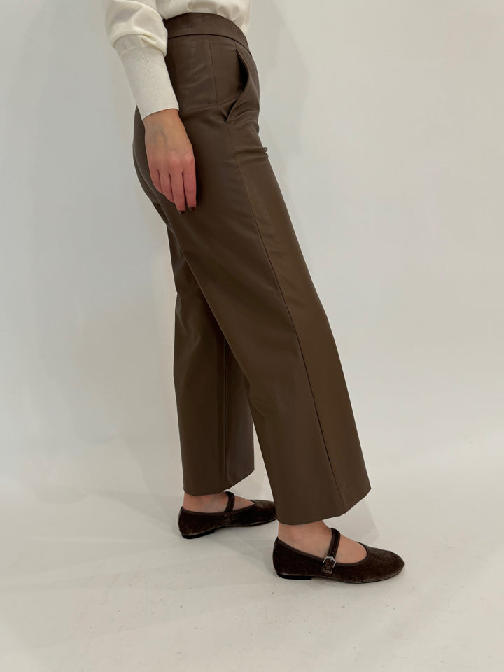 MAC Palina 6/8 Culotte Pants in Nut available at Barbara Katz