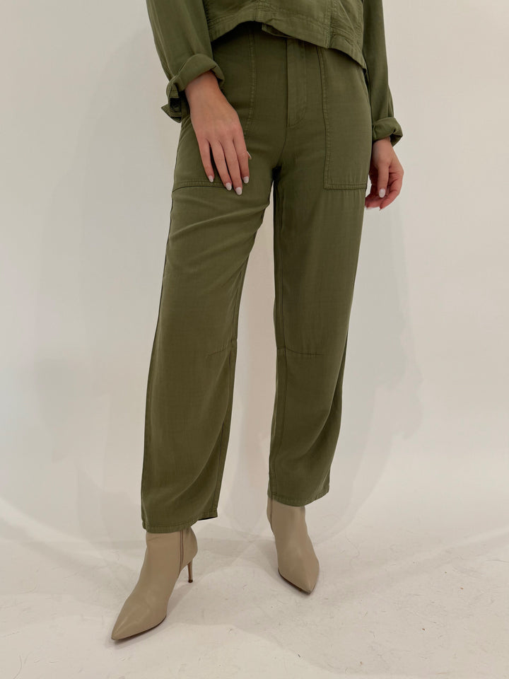 BK Sydney Crop Pants in Tea Leaf available at Barbara Katz